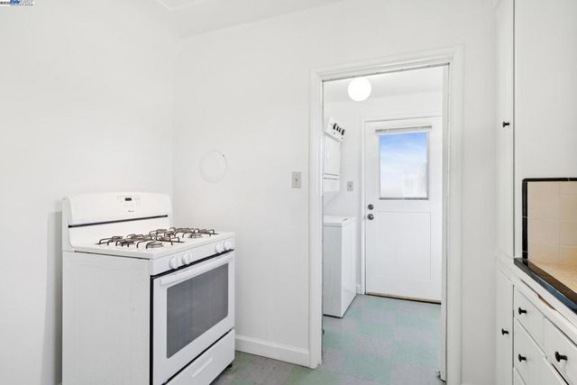 2200 Peach St, Pinole, CA 94564
