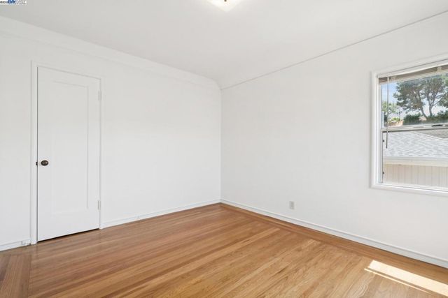 2200 Peach St, Pinole, CA 94564
