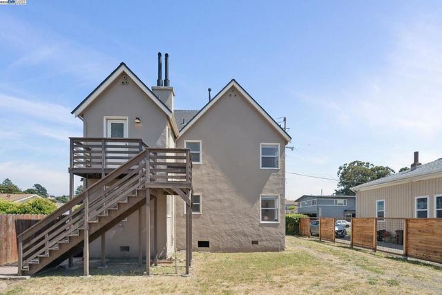 2200 Peach St, Pinole, CA 94564