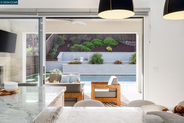 2130 Elderberry Dr, San Ramon, CA 94582