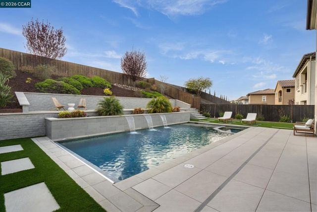 2130 Elderberry Dr, San Ramon, CA 94582