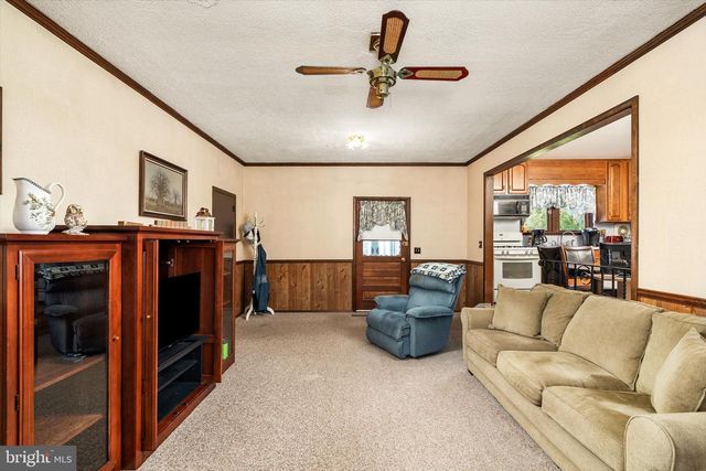 2 ROCKLEIGH DR, Ewing, NJ 08628