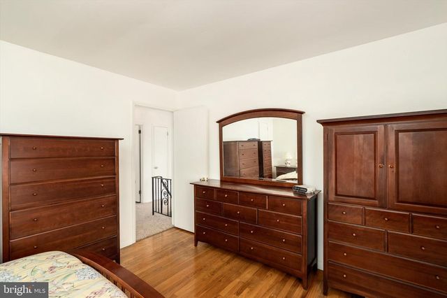 2 ROCKLEIGH DR, Ewing, NJ 08628