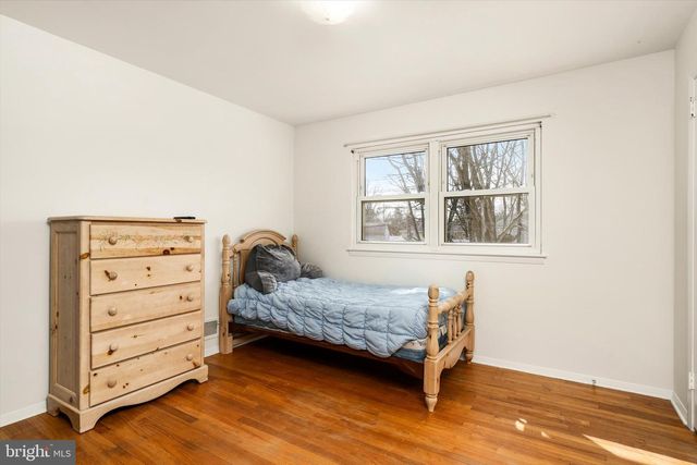 2 ROCKLEIGH DR, Ewing, NJ 08628