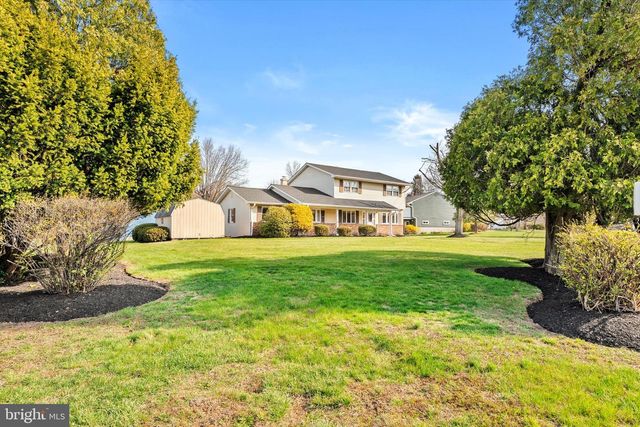 2 ROCKLEIGH DR, Ewing, NJ 08628