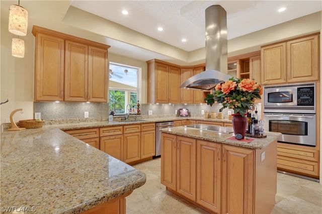 6416 Mark LN, Fort Myers, FL 33966