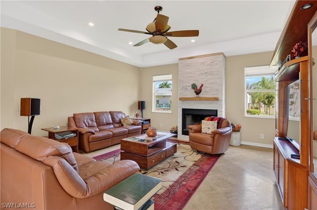 6416 Mark LN, Fort Myers, FL 33966