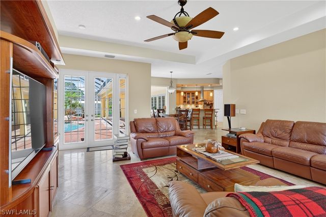 6416 Mark LN, Fort Myers, FL 33966