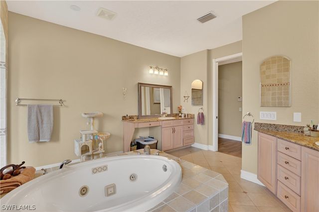 6416 Mark LN, Fort Myers, FL 33966