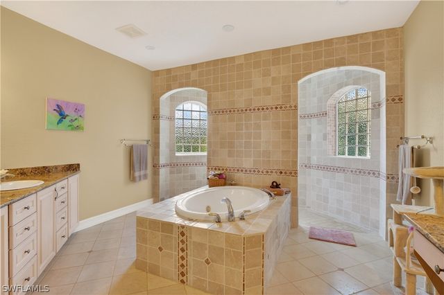 6416 Mark LN, Fort Myers, FL 33966