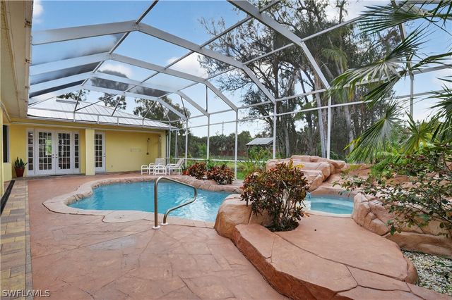 6416 Mark LN, Fort Myers, FL 33966