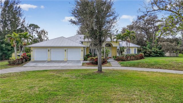 6416 Mark LN, Fort Myers, FL 33966