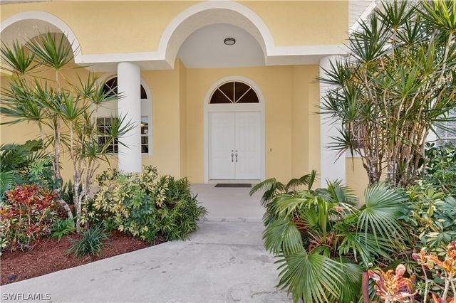 6416 Mark LN, Fort Myers, FL 33966