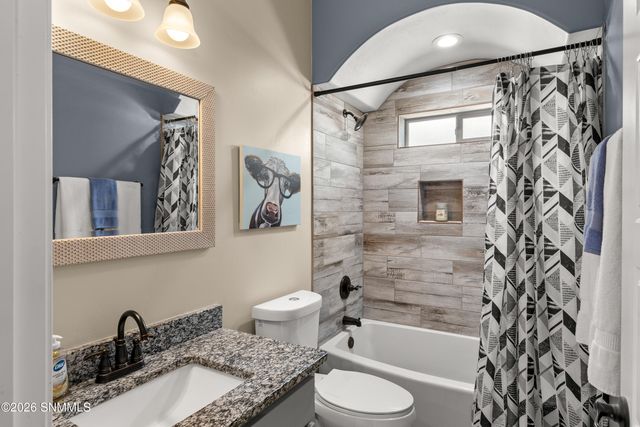 940 Flora Vista Drive, Las Cruces, NM 88007