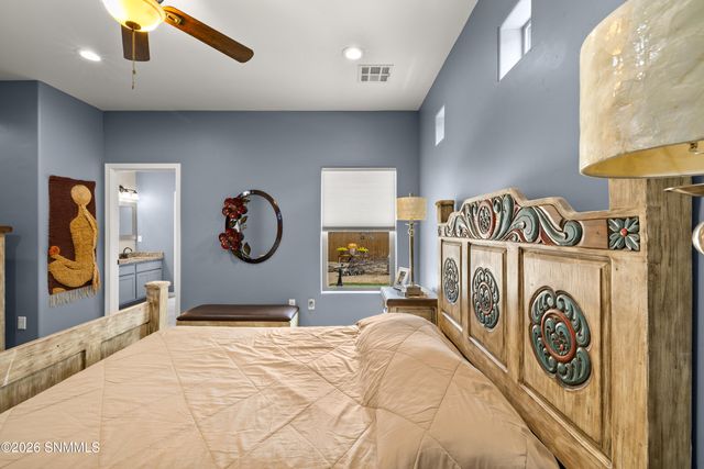 940 Flora Vista Drive, Las Cruces, NM 88007