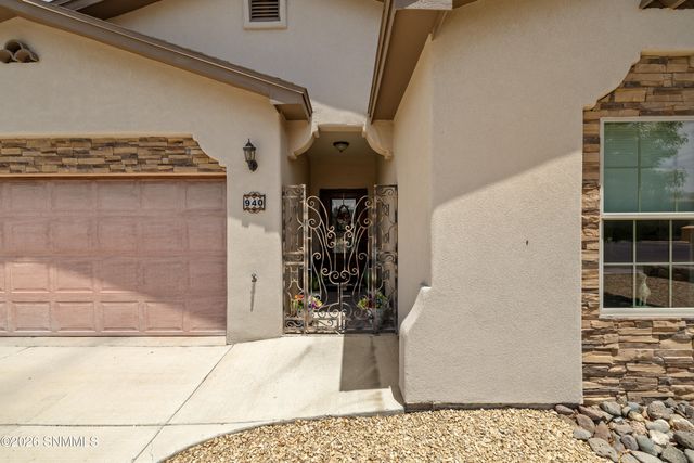 940 Flora Vista Drive, Las Cruces, NM 88007