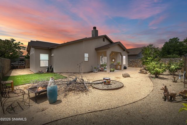 940 Flora Vista Drive, Las Cruces, NM 88007