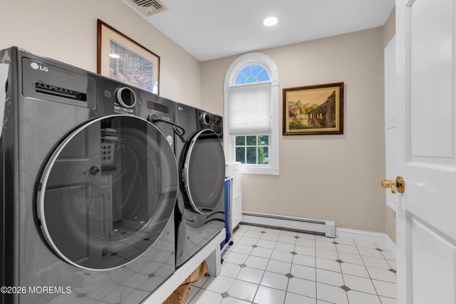 481 Eagle Point Drive, Toms River, NJ 08753