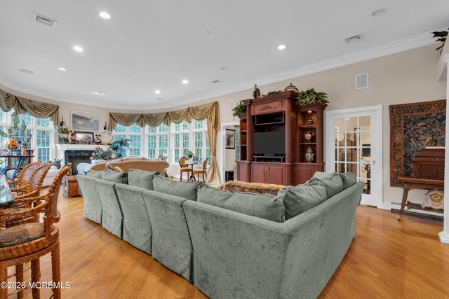 481 Eagle Point Drive, Toms River, NJ 08753