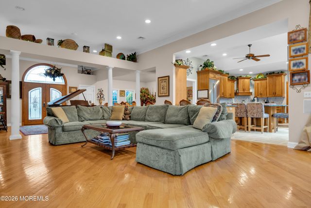 481 Eagle Point Drive, Toms River, NJ 08753