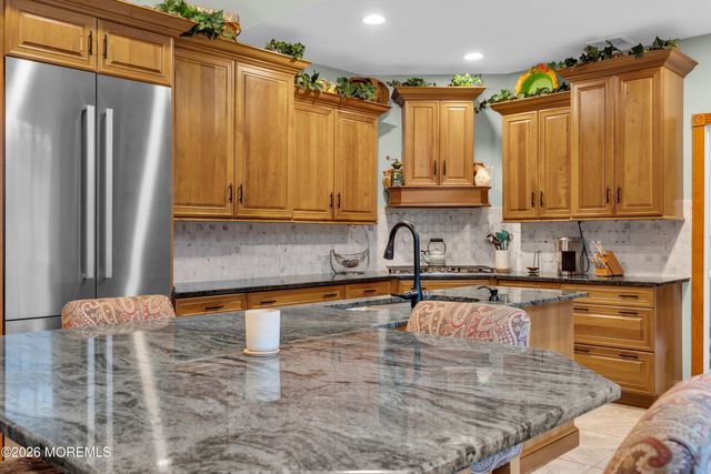 481 Eagle Point Drive, Toms River, NJ 08753