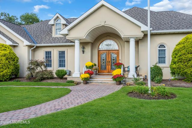 481 Eagle Point Drive, Toms River, NJ 08753