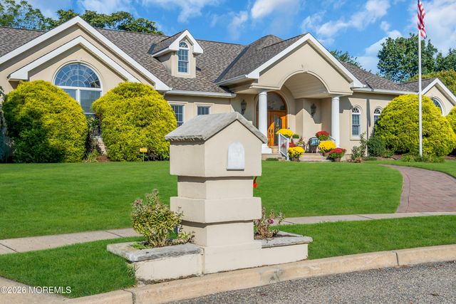 481 Eagle Point Drive, Toms River, NJ 08753