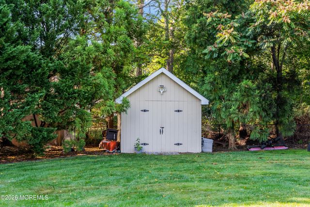 481 Eagle Point Drive, Toms River, NJ 08753