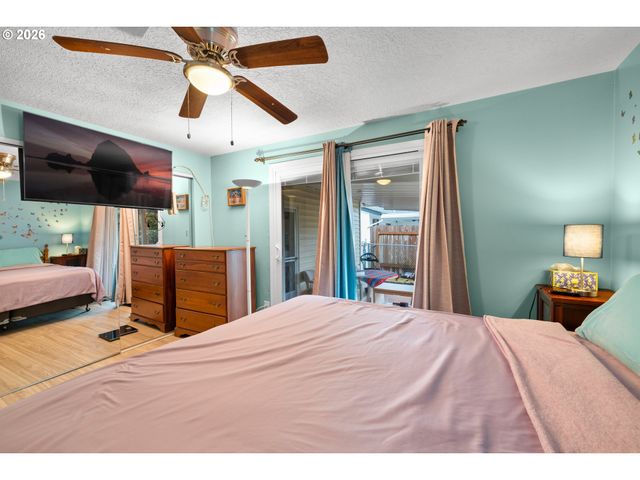 2267 OREGON Ct, Woodburn, OR 97071