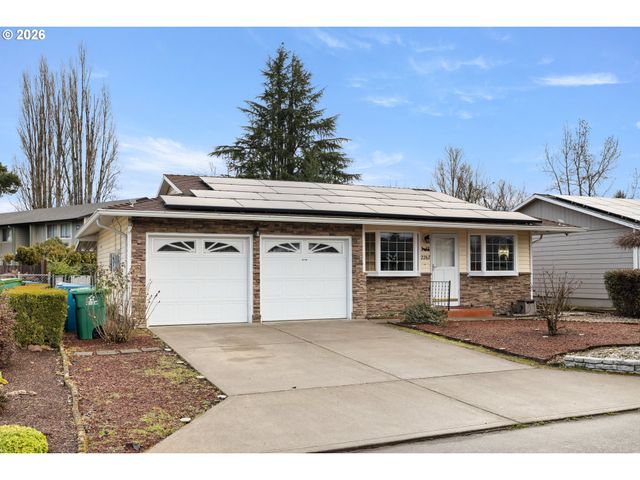 2267 OREGON Ct, Woodburn, OR 97071
