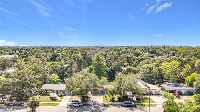 2212 VINSON AVENUE, Sarasota, FL 34232