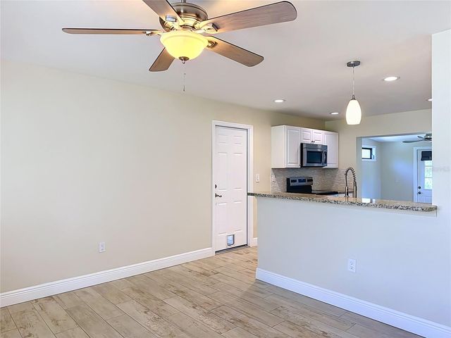 2212 VINSON AVENUE, Sarasota, FL 34232
