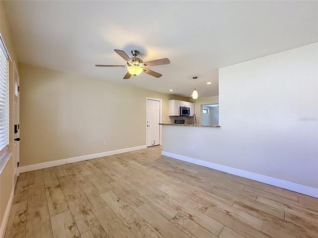 2212 VINSON AVENUE, Sarasota, FL 34232