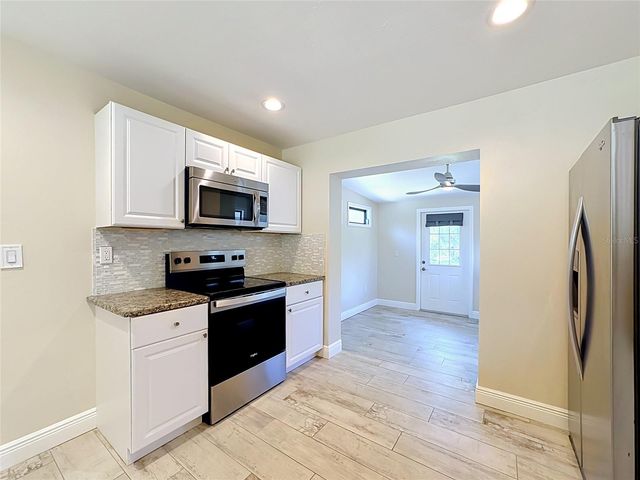 2212 VINSON AVENUE, Sarasota, FL 34232