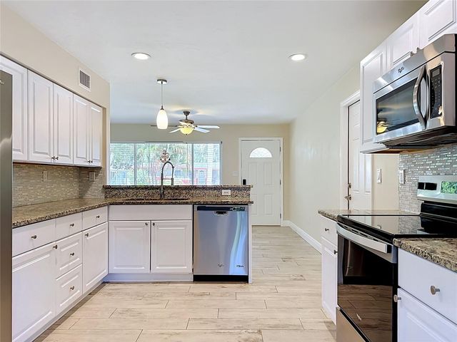 2212 VINSON AVENUE, Sarasota, FL 34232