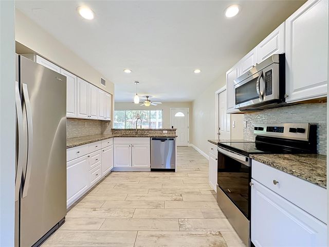 2212 VINSON AVENUE, Sarasota, FL 34232