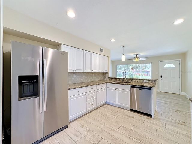 2212 VINSON AVENUE, Sarasota, FL 34232