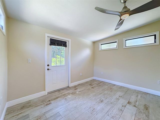 2212 VINSON AVENUE, Sarasota, FL 34232