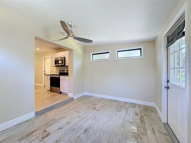 2212 VINSON AVENUE, Sarasota, FL 34232