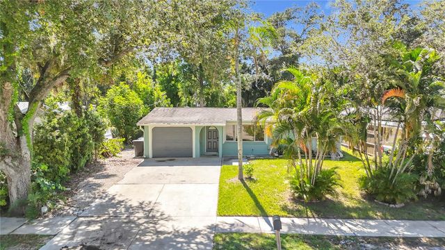2212 VINSON AVENUE, Sarasota, FL 34232