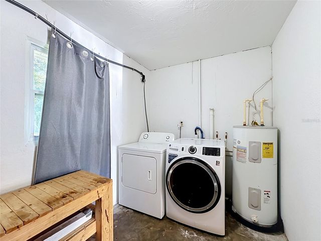 2212 VINSON AVENUE, Sarasota, FL 34232