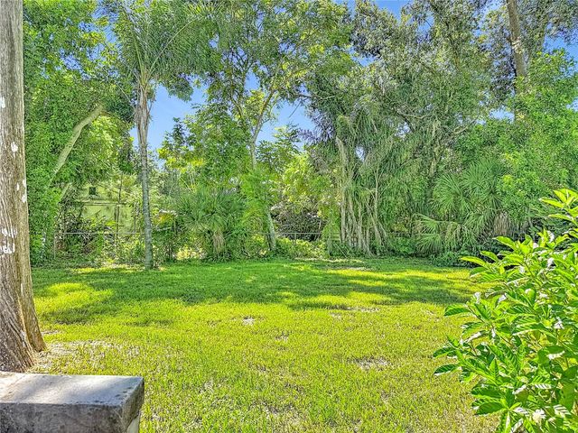 2212 VINSON AVENUE, Sarasota, FL 34232