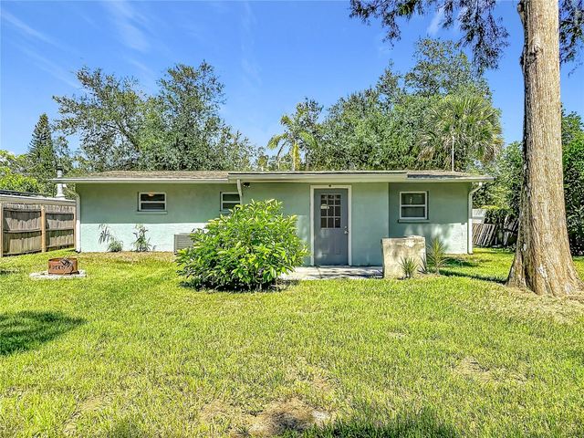 2212 VINSON AVENUE, Sarasota, FL 34232