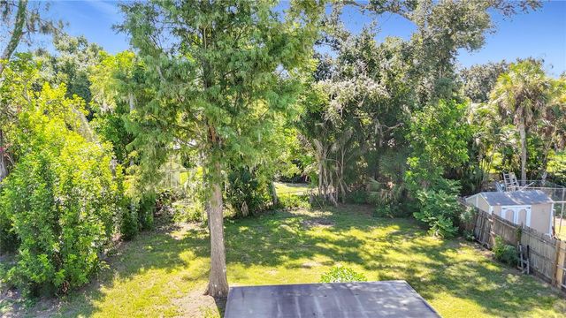 2212 VINSON AVENUE, Sarasota, FL 34232