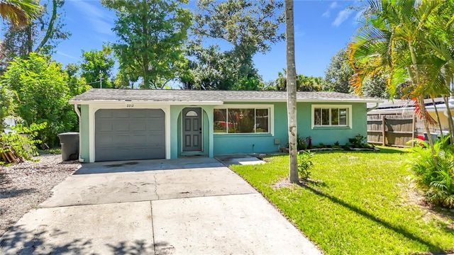 2212 VINSON AVENUE, Sarasota, FL 34232