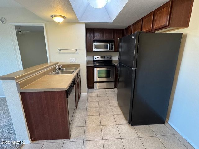 1720 E THUNDERBIRD Road 2068, Phoenix, AZ 85022