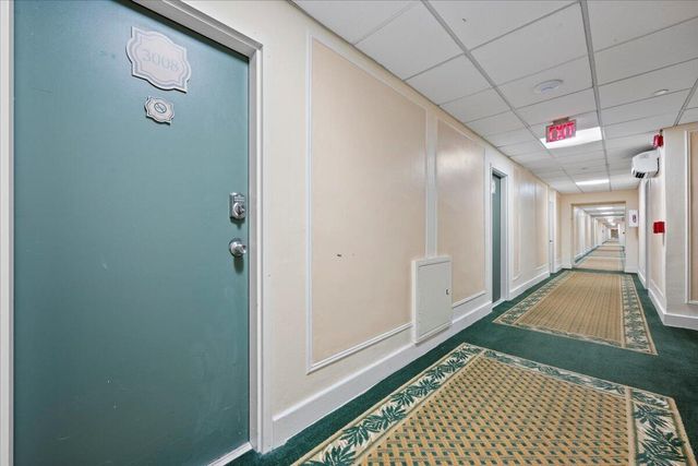 235 Sunrise Avenue 3008, Palm Beach, FL 33480
