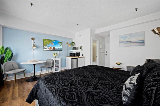 235 Sunrise Avenue 3008, Palm Beach, FL 33480