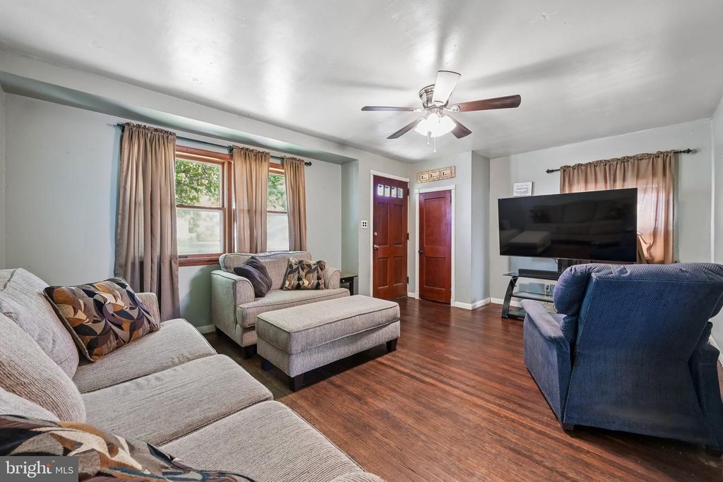 704 W EVESHAM RD, GLENDORA, NJ 08029 — photo 4
