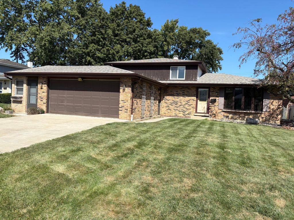 527 Osage Drive, Dyer, IN 46311